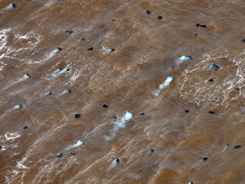 La mancha de magma crece y adquiere el tamaño de la mitad de El Hierro