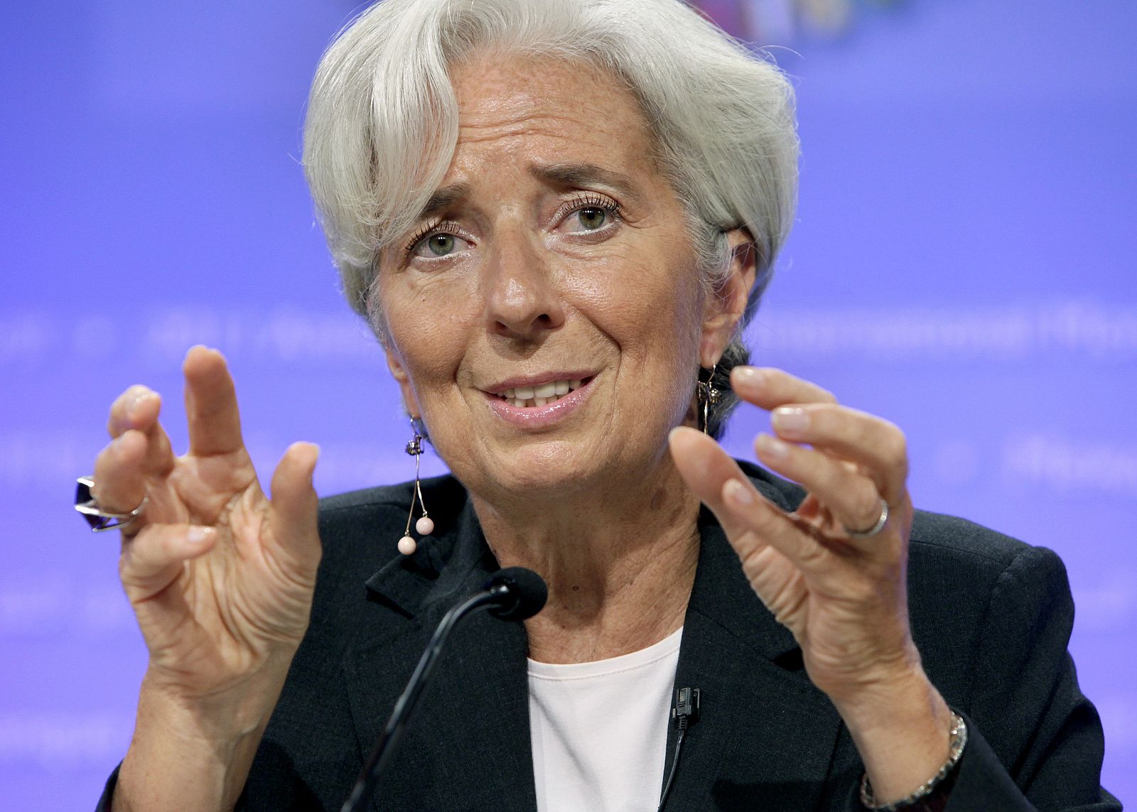 Lagarde pide a las economías desarrolladas que lideren los esfuerzos contra la crisis