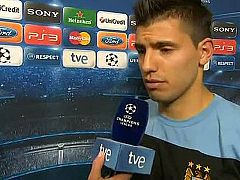 El 'Kun' Agüero se burla de los jugadores del Villarreal al término del partido