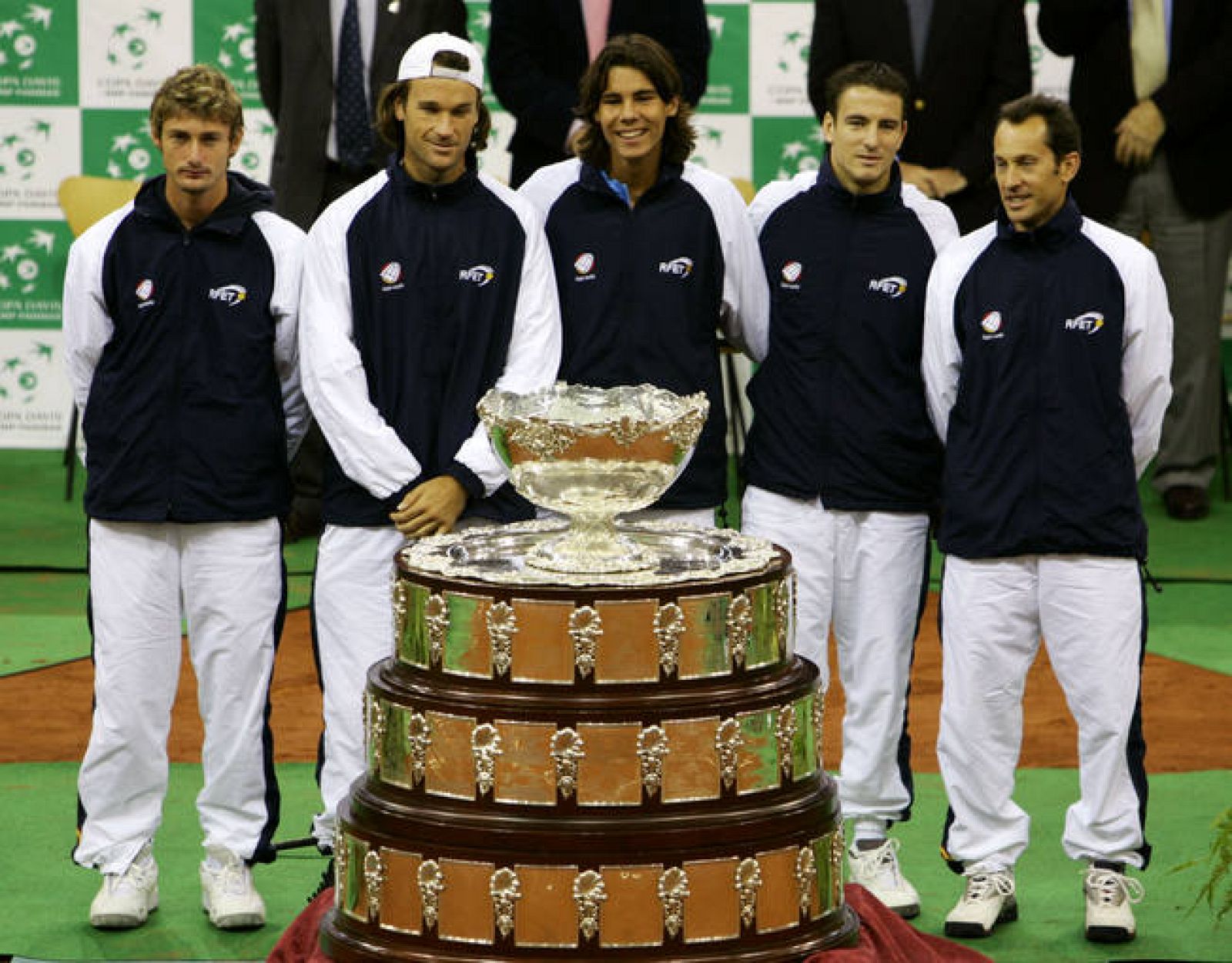 Spanish team Ferrero, Moya, Nadal, Robredo and Arrese pose during the draw for Davis Cup final in Seville.