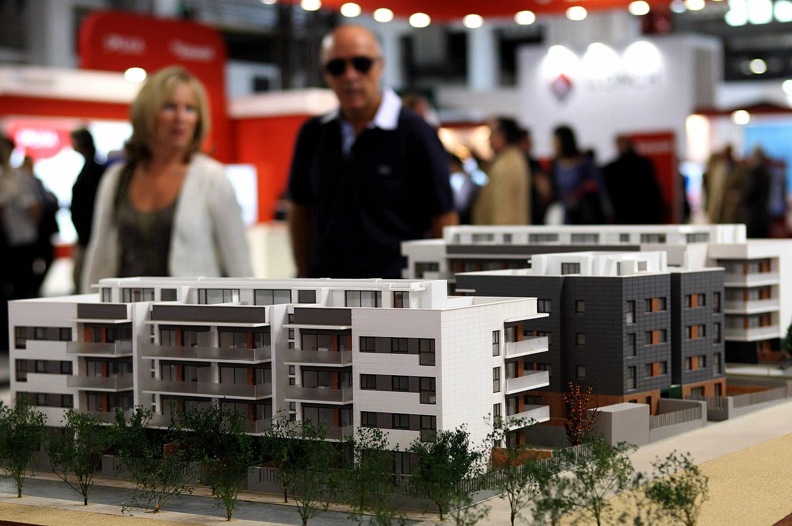 EL SECTOR INMOBILIARIO CONFÍA EN EL RUBLO PARA RECOBRAR PARTE DE SU ESPLENDOR