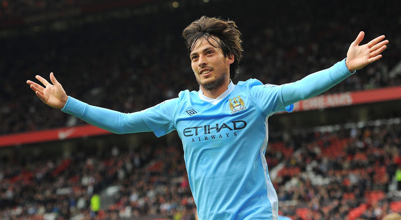 El español David Silva celebra el gol contra el Manchester United.