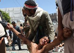 El gobierno y la oposición de Yemen llegan a un acuerdo de alto el fuego