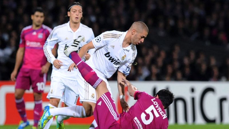 El Real Madrid derriba en Lyon (0-2) la muralla del Gerland 