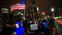 Los indignados de Wall Street toman el puente de Brooklyn