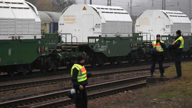 Llega a Alemania el tren con residuos radiactivos procedente de Francia 