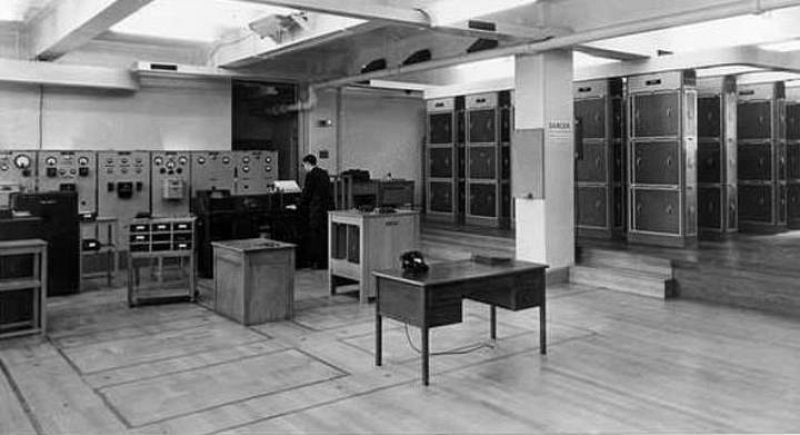 Ordenadores comerciales: 60 años echando cuentas
