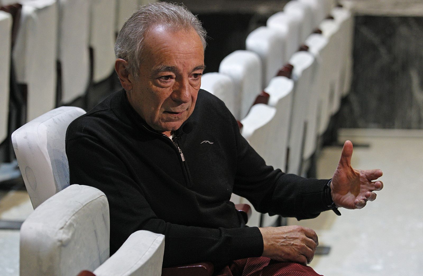 El actor José Luis Gómez ha sido elegido hoy miembro de la Real Academia Española (RAE) para cubrir la vacante del escritor Francisco Ayala, fallecido en 2009, y que ocupaba el sillón "Z" de la institución. En la imagen, durante una entrevista con Ef