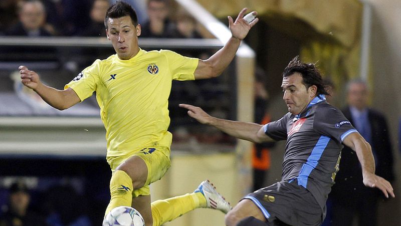 El Villarreal tampoco pudo con el Nápoles (0-2) y hace inútil la victoria al City (2-0)