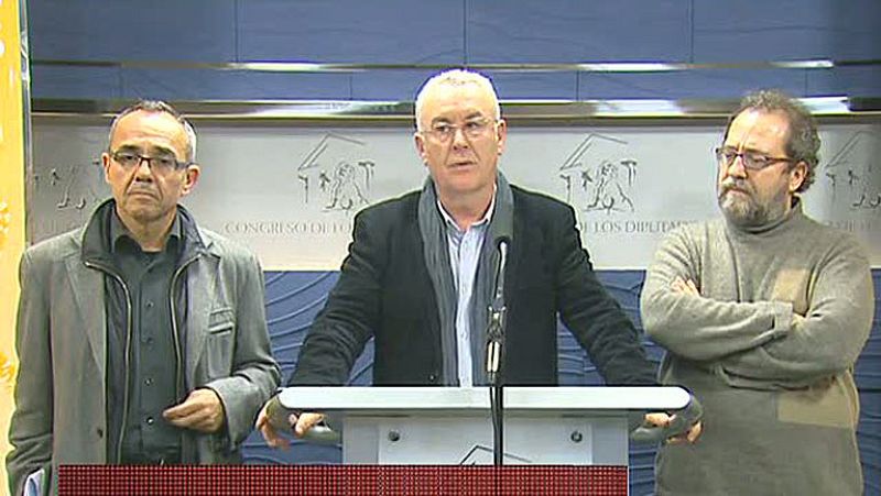 Lara advierte de que la legislatura arranca "mal" tras quedar IU fuera de la Mesa del Congreso