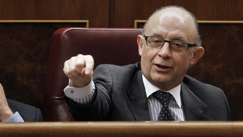 Montoro repite como ministro de Hacienda y Administraciones para controlar las cuentas