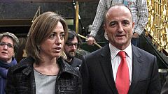 Chacón da un paso adelante y firma un documento por la renovación del proyecto socialista