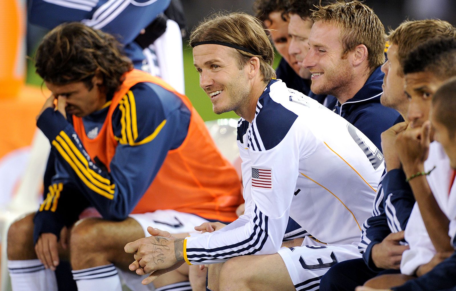 fbl-aus-usa-la galax-730752-01-07-20111206-140111