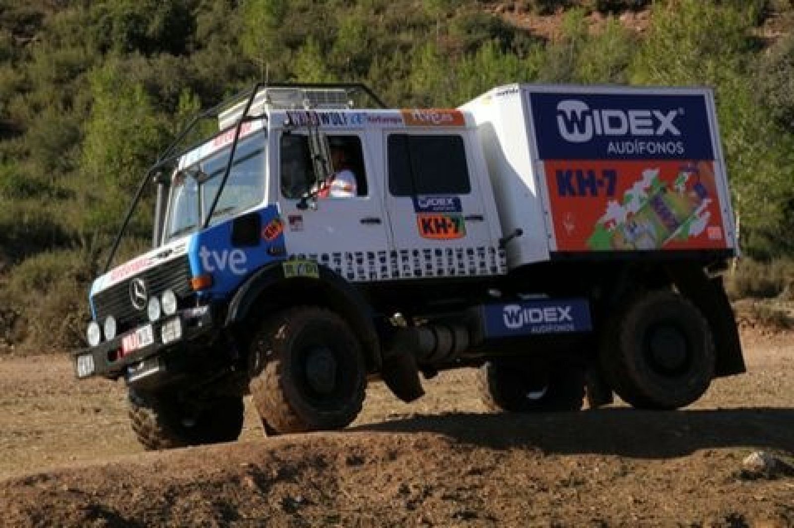 El KH-7 Widex TVE, equipo para el Dakar