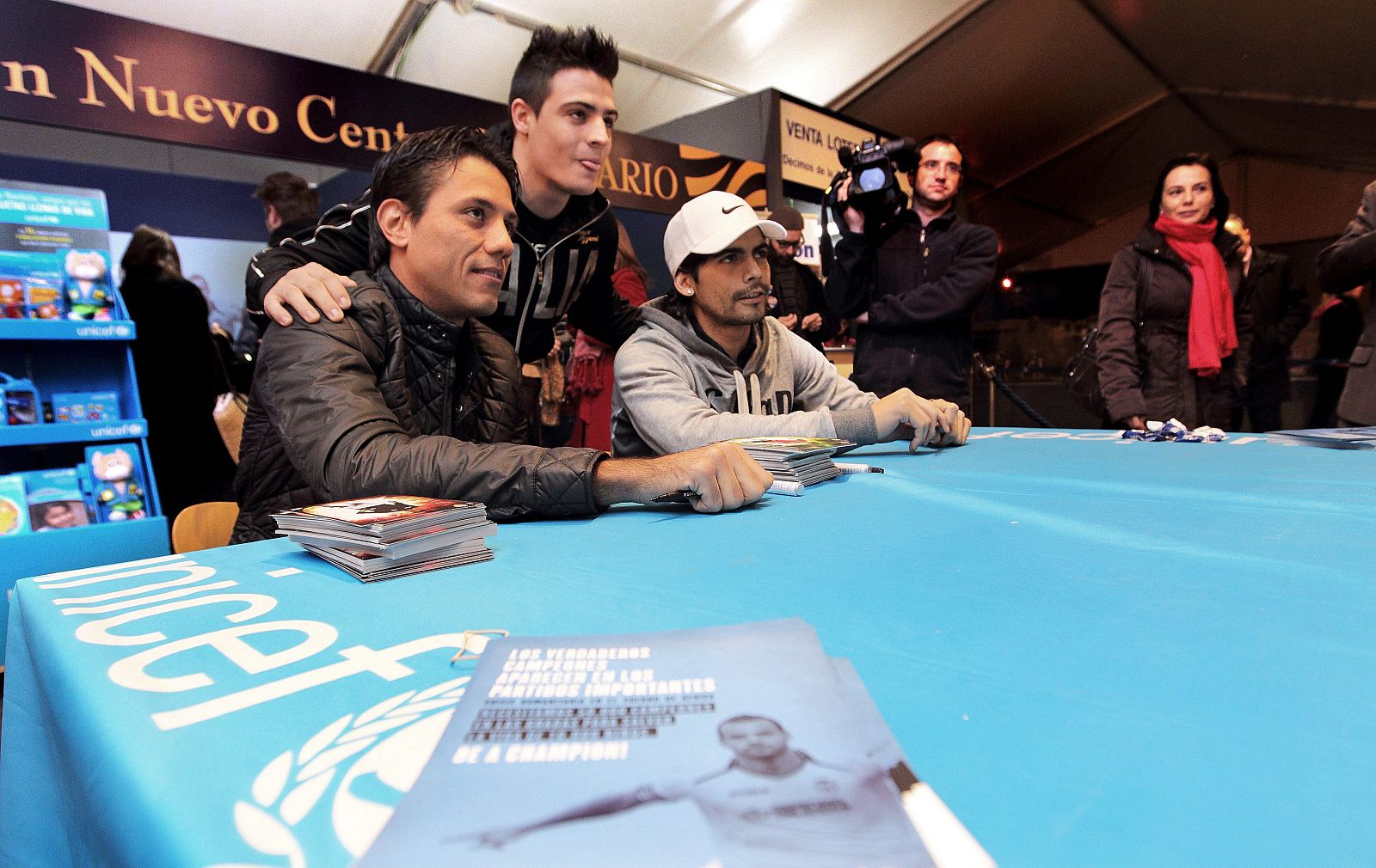 EL VALENCIA PROMOCIONAL EL PARTIDO BENÉFICO CHAMPIONS FOR AFRICA