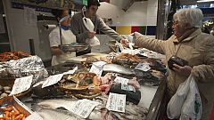 Los españoles se adaptan al euro pero lo miran con desconfianza por la crisis