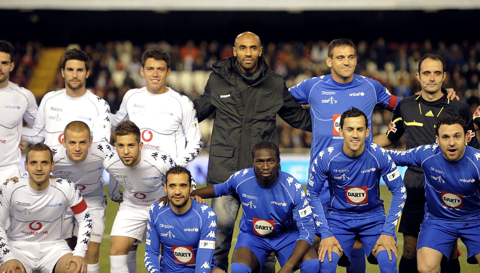 fbl-esp-afr-charity--829264-01-07-20111229-201623