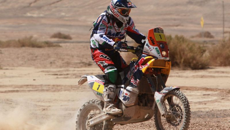 El Dakar anula un tramo de la etapa y devuelve a Despres 8 minutos que pasó encallado en el barro 