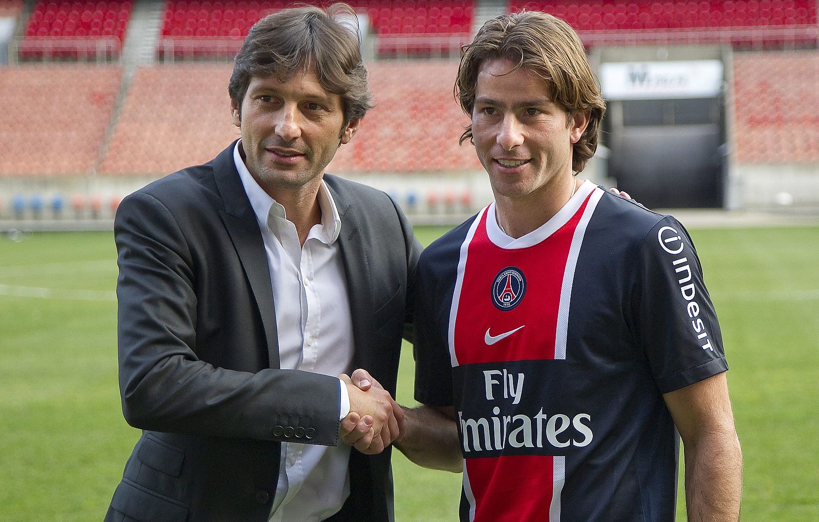 EL PSG PRESENTA AL BRASILEÑO MAXWELL