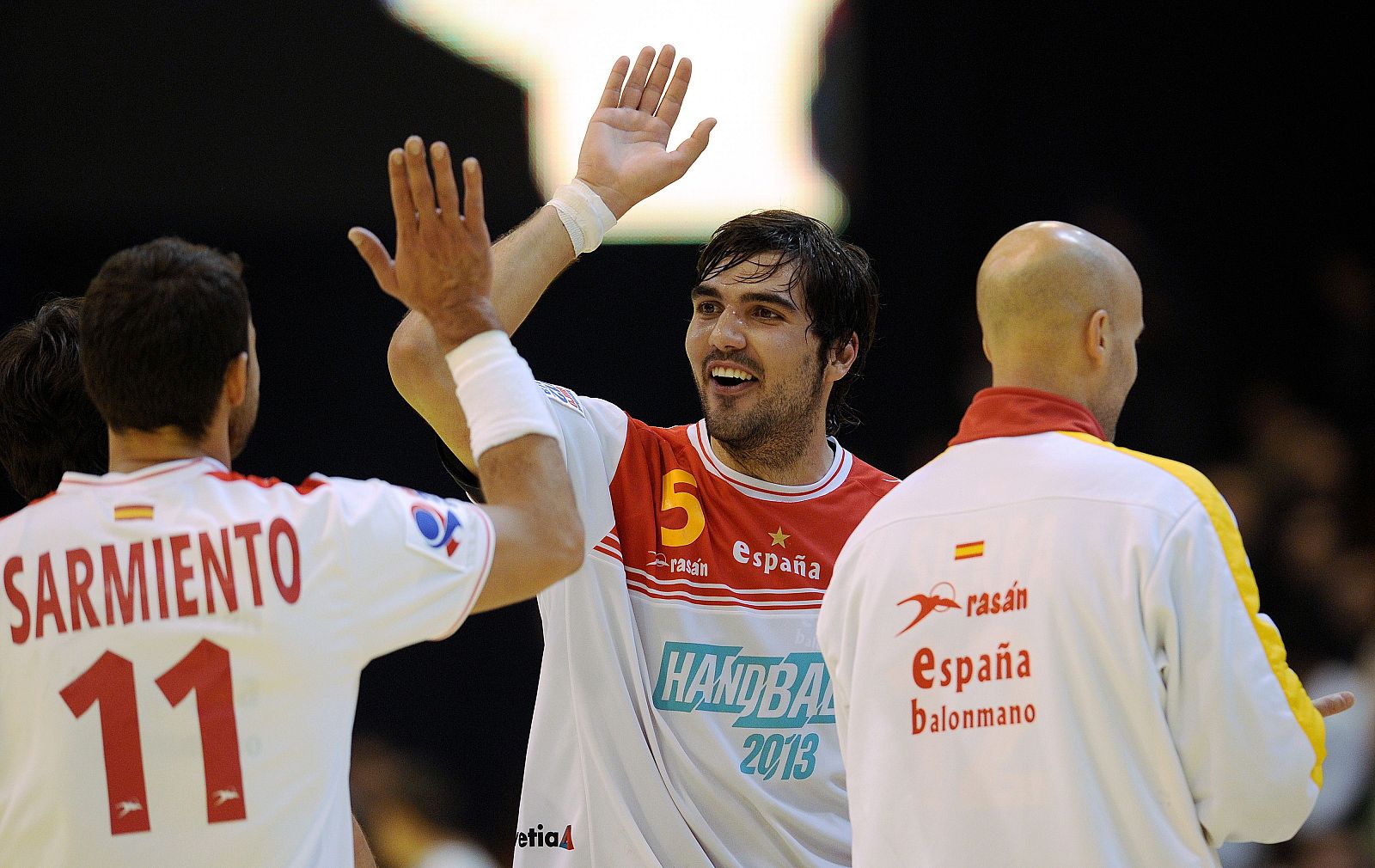 Maqueda y Sarmiento celebran el tirunfo de España