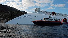 El capitán del 'Concordia' pasa la noche en su casa ante la indignación de la sociedad italiana