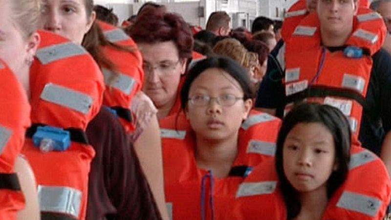 Hallan el cadáver de una mujer en la popa del Costa Concordia, y ya son 13 los muertos