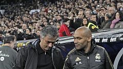 Mourinho resta importancia a los silbidos y los jugadores desmienten desunión