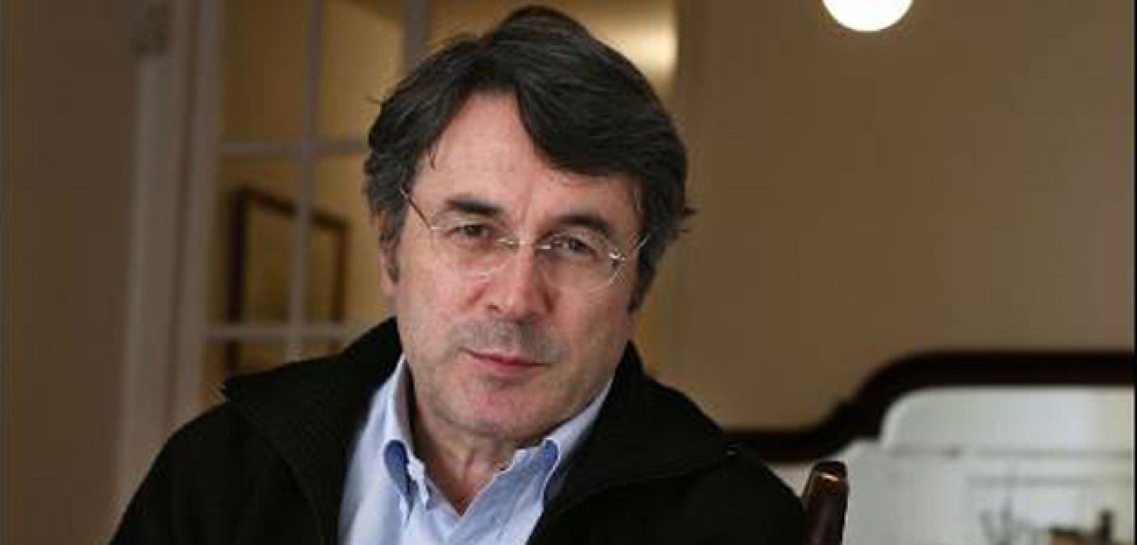 El autor de Al morir Don Quijote, nos brinda el emotivo relato sobre la perra Mora