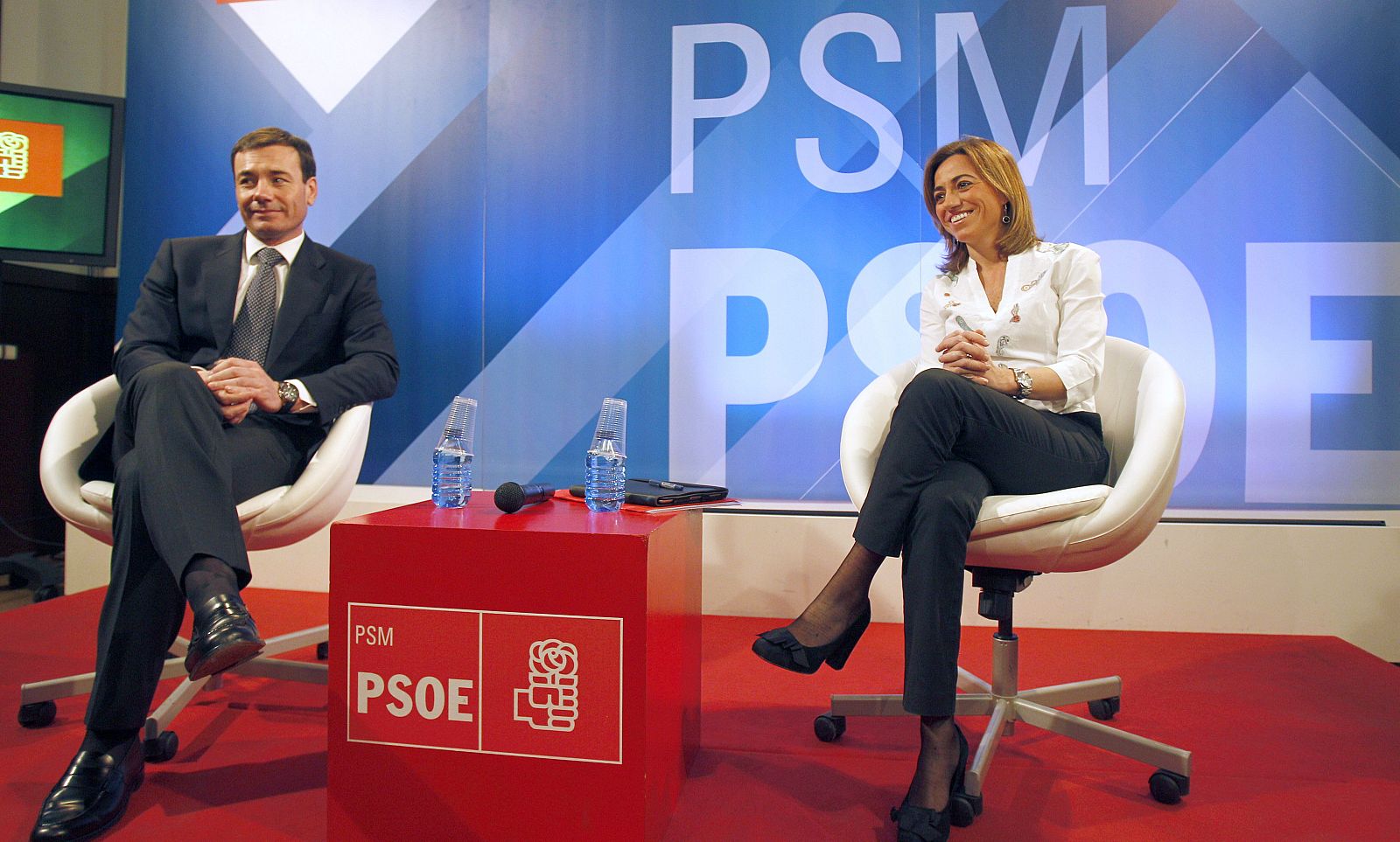 CARME CHACÓN SE REÚNE CON DELEGADOS SOCIALISTAS DE MADRID