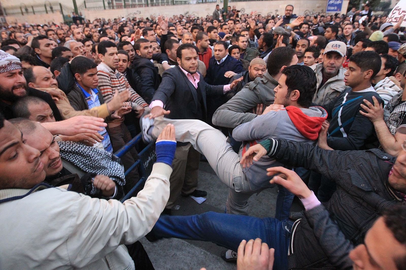 Marcha multitudinaria al Parlamento egipcio
