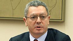 Gallardón anuncia una ley para que las bodas y los divorcios se puedan tramitar ante notario