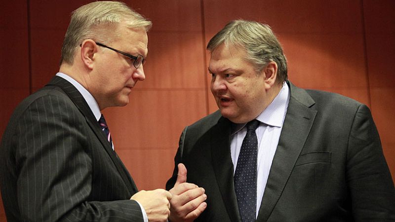 El Eurogrupo exige más recortes y garantías a Grecia antes de desbloquear el segundo rescate