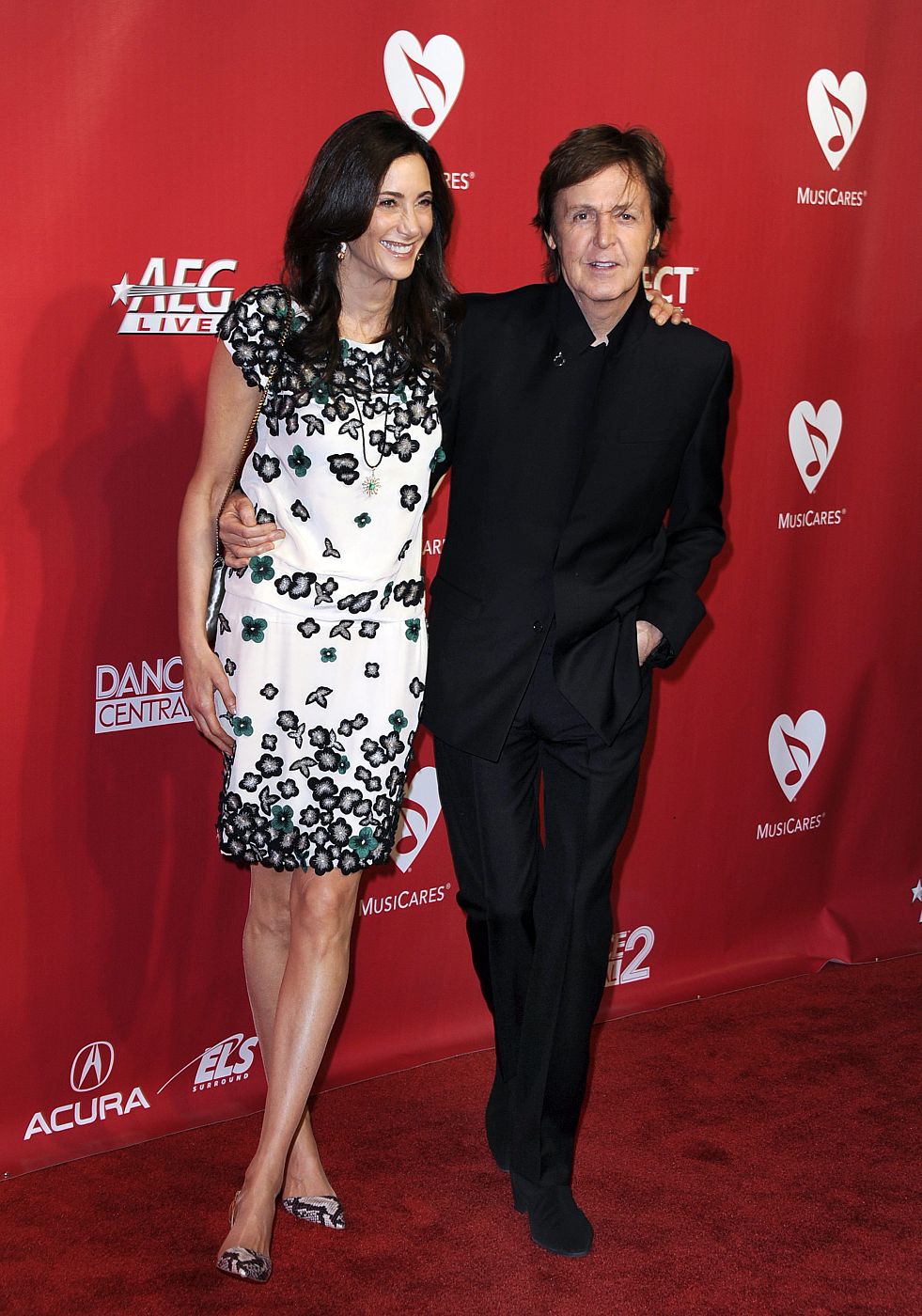 PAUL MCCARTNEY RECIBE EL GALARDÓN DE PERSONA DEL AÑO DE LA FUNDACION MUSICARES