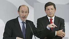 Rubalcaba: "El PP se ha manifestado con los obispos y el PSOE con los sindicatos"