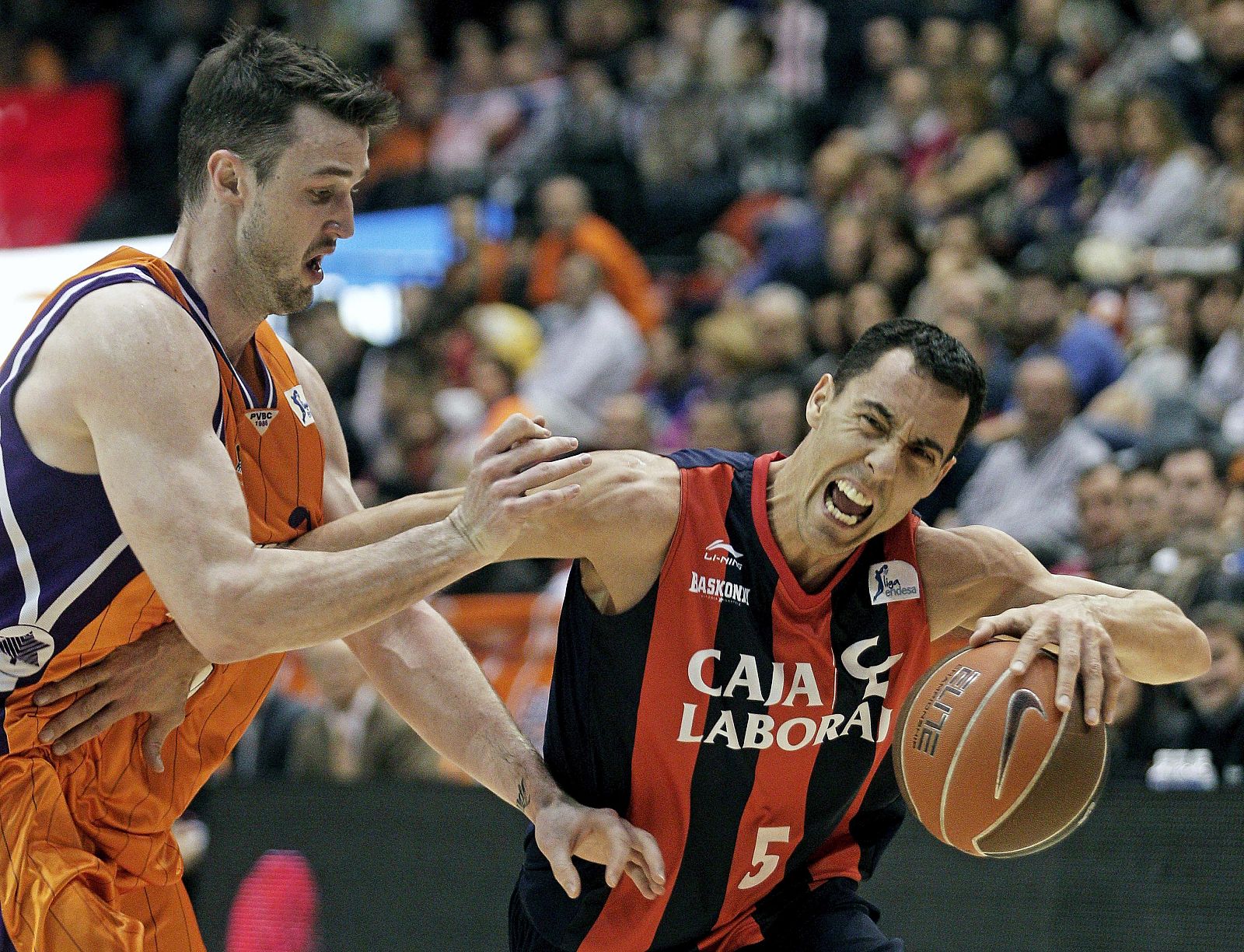VALENCIA BASKET - CAJA LABORAL