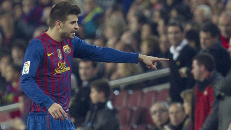 Indignación en la prensa catalana por la "persecución arbitral" a Piqué