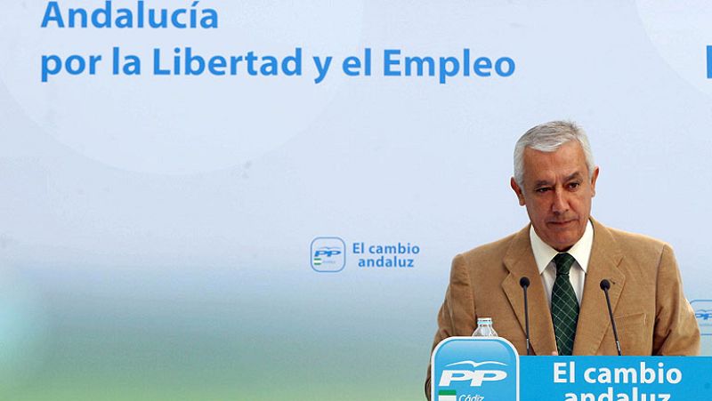 La campaña electoral en Andalucía y Asturias arranca esta noche con la pegada de carteles