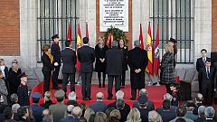 Cientos de personas acuden a los actos institucionales en homenaje a las víctimas del 11M