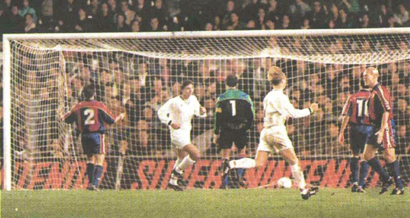 En la temporada 92/93 el CSKA eliminó en octavos de final al Barcelona que era el vigente campeón de la Copa de Europa.