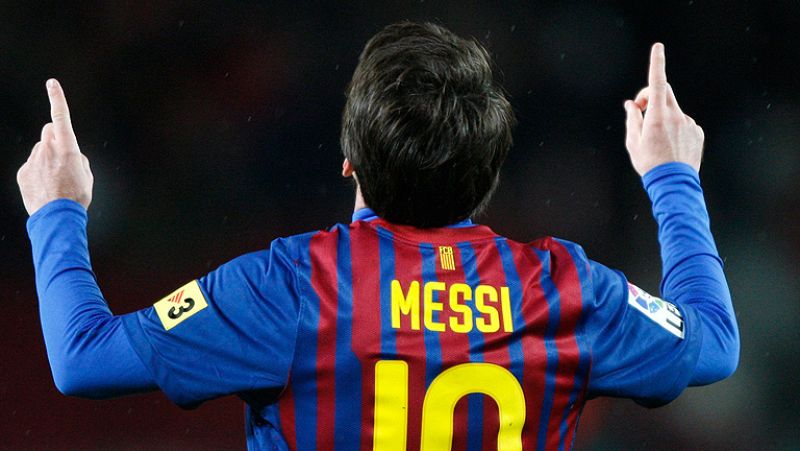 El Barcelona mete presión al Madrid en un partido loco con el Granada (5-3)