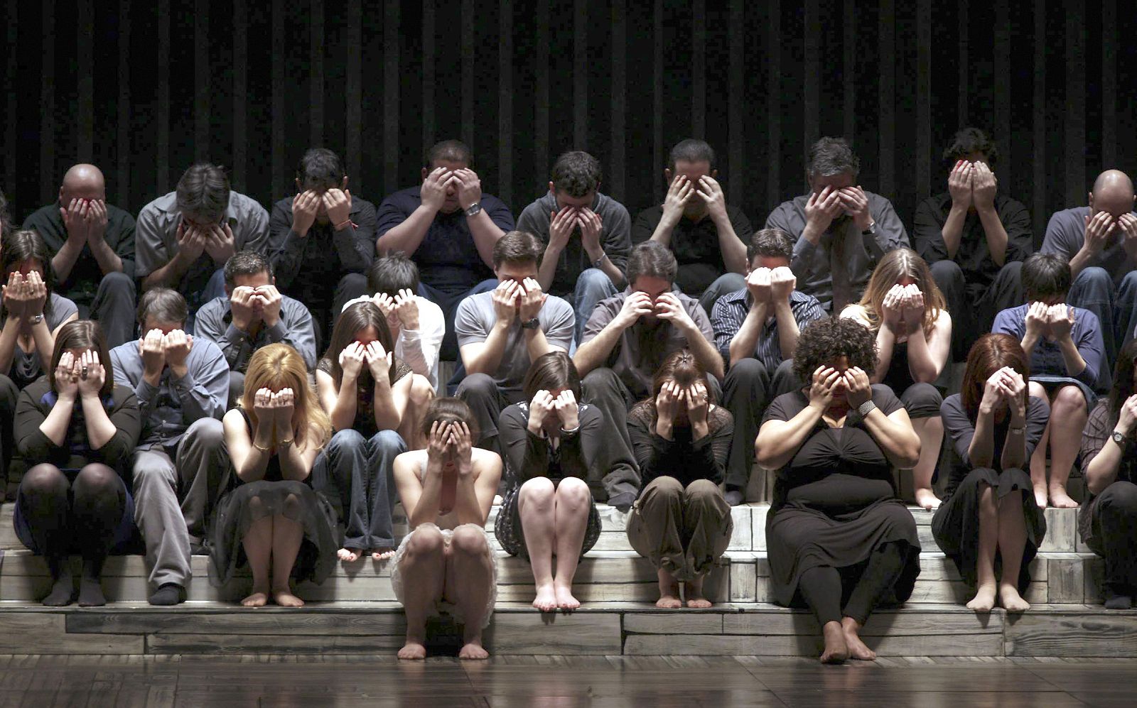 EL ESTRENO MUNDIAL EN EL REAL DE "C(H)OEURS" NO DEJA INDIFERENTE A NADIE