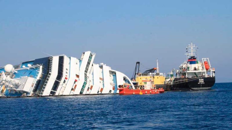 Culminan las labores de extracción de carburante del 'Costa Concordia'