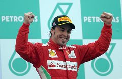 Alonso: "Ha sido una carrera increíble"