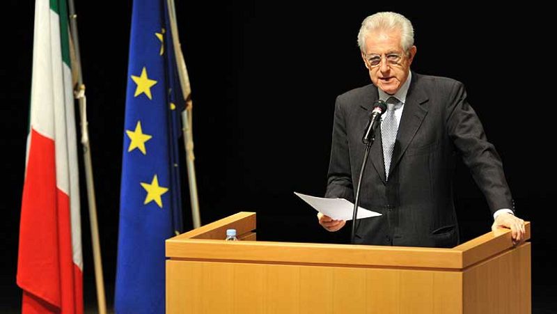 Monti asegura que la crisis de la eurozona "casi ha terminado" y respalda la gestión de Rajoy 