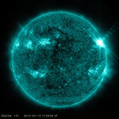 Las potentes llamaradas solares de la mancha 1429 vuelven a apuntar a la Tierra