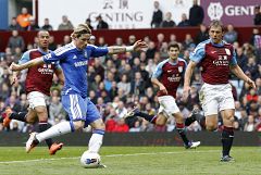 El City sufre para empatar ante el Sunderland; Torres lidera el triunfo del Chelsea