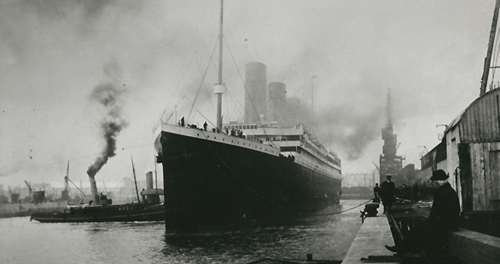 El Titanic sale del puerto de Southampton