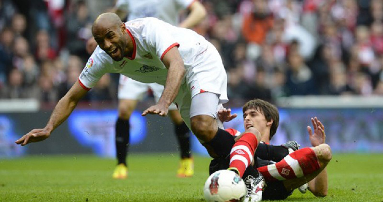 Kanouté se despìde del Sevilla