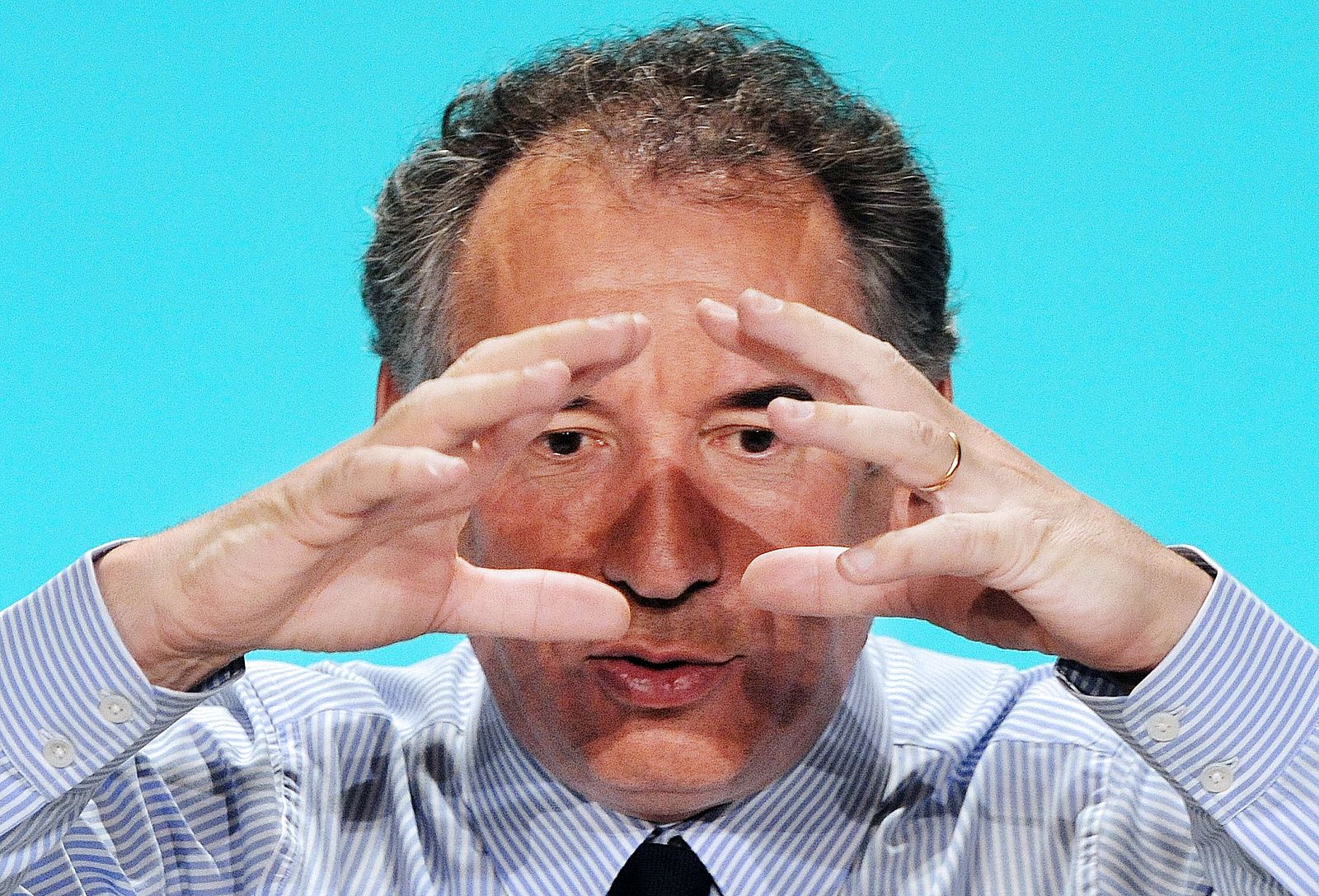 FRANCE2012-ELECTIONS-MODEM-BAYROU-MEETING