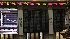 El Ibex-35 pierde el soporte de los 7.000 puntos y la prima de riesgo marca 423 puntos básicos